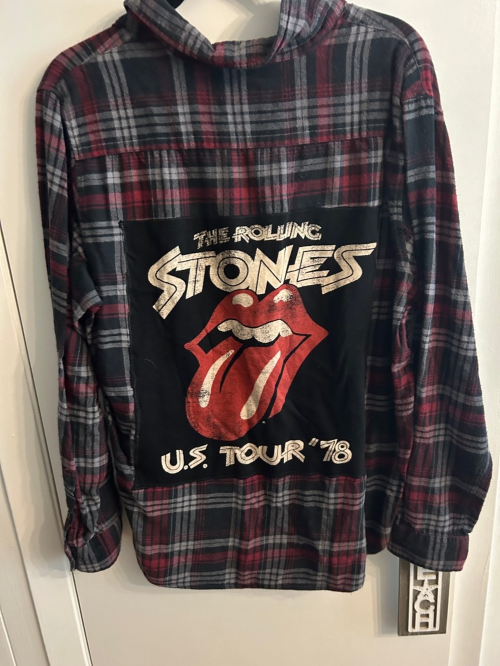 the Rolling Stones Red and Black Plaid shirt wTongue Spiral Patch xl